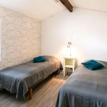 Hameau Du Courant-2 By Interhome Daire *